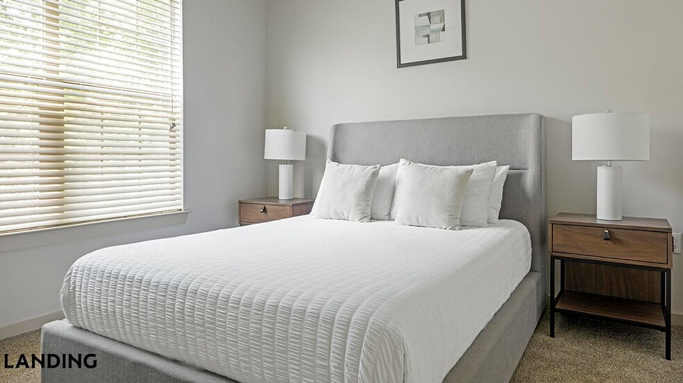 Building Photo - 10800 Lakeline Blvd