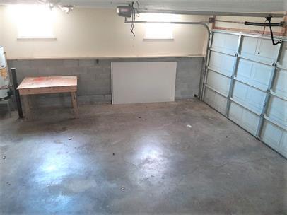 Building Photo - 149 Luna Ln