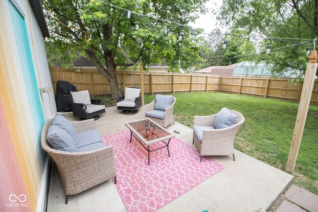 Building Photo - 113 E Indiana Ave