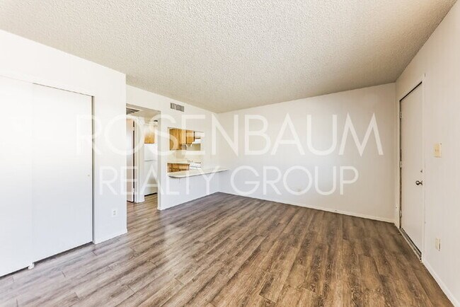 Building Photo - 9230 N 6th St