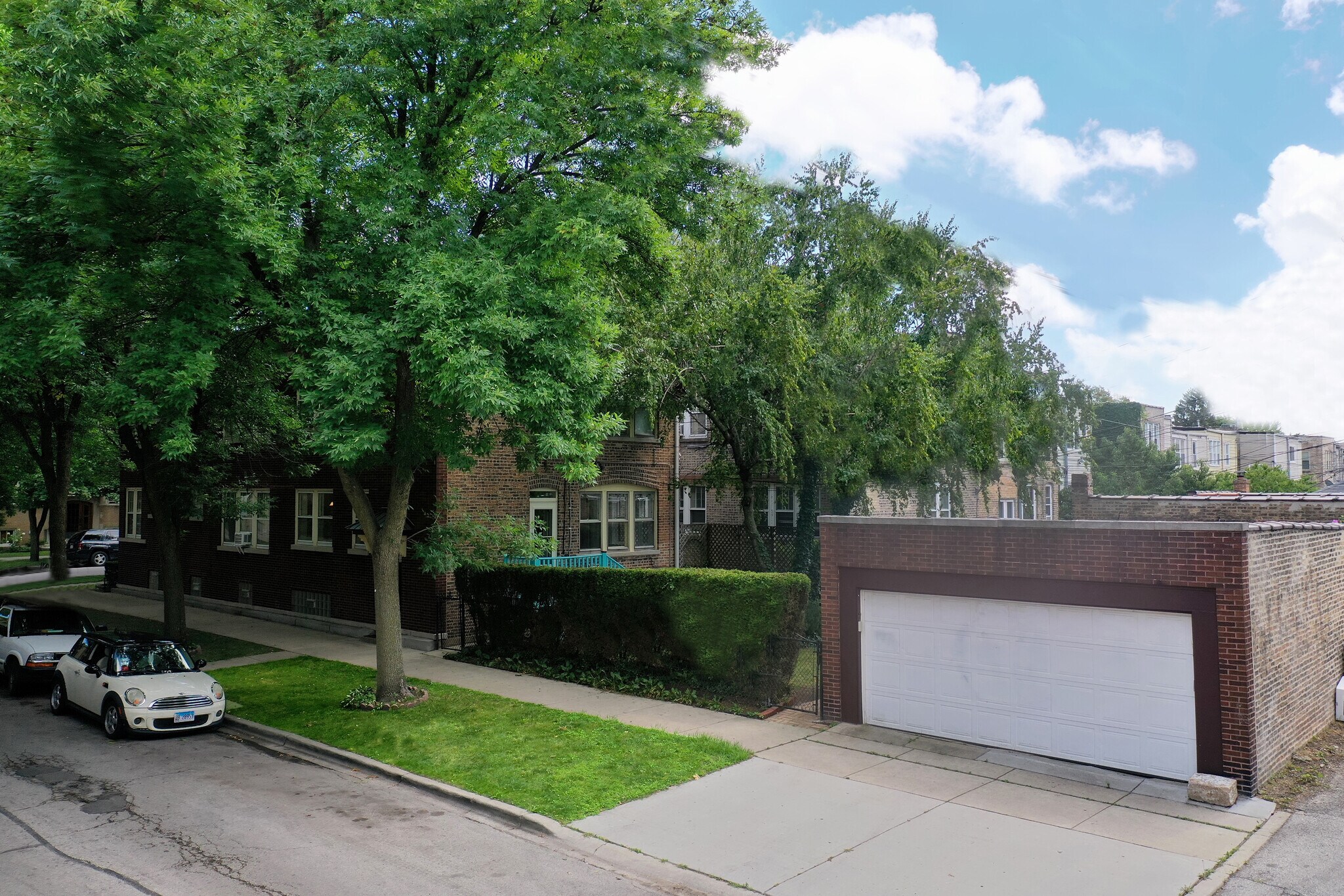 Building Photo - 5658 N Campbell Ave