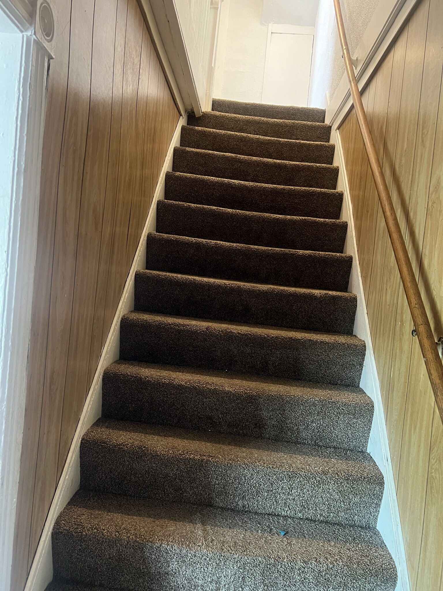 Building Photo - 1113 6th St E