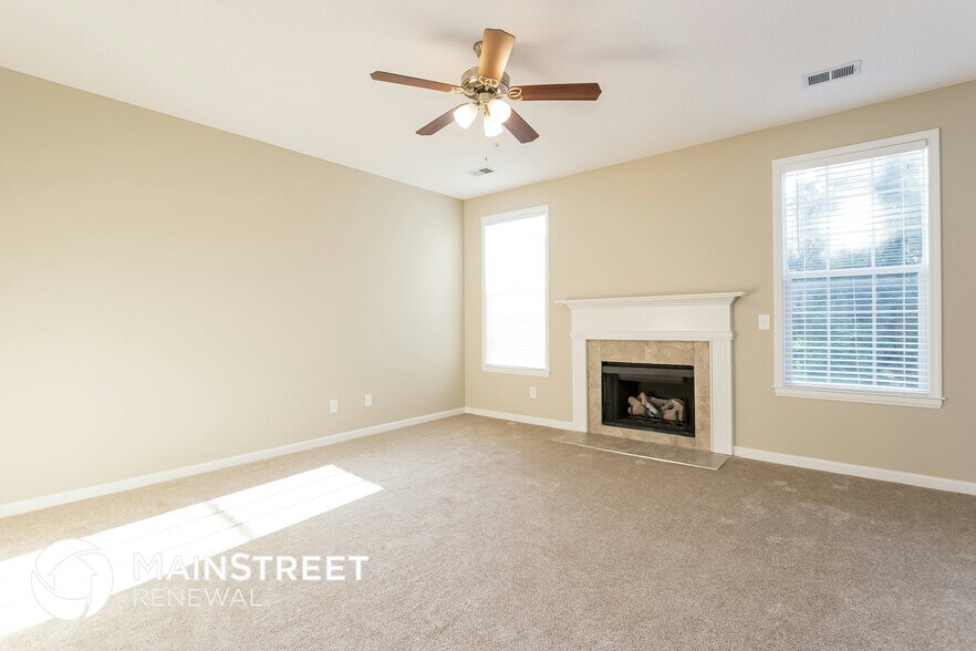 Building Photo - 4400 Feather Way