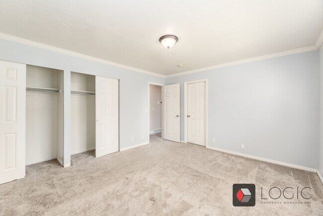 Building Photo - 835 W 2400 N St