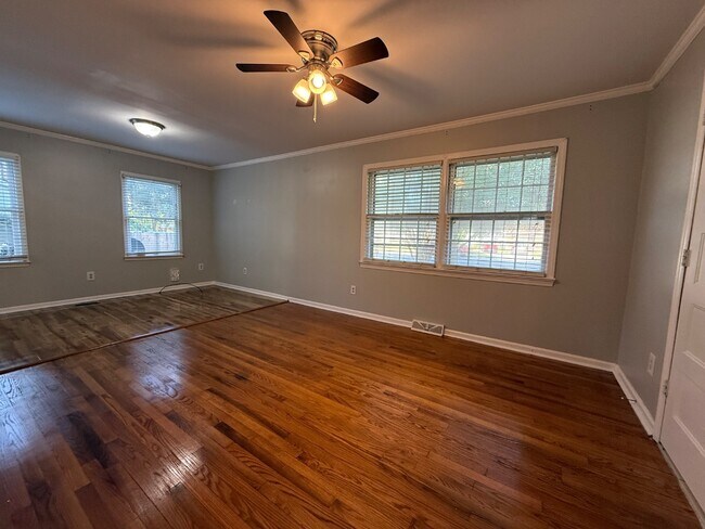 Building Photo - 209 Allendale Dr