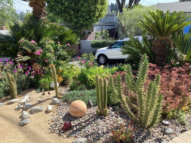 Building Photo - 1125 Pagoda Pl