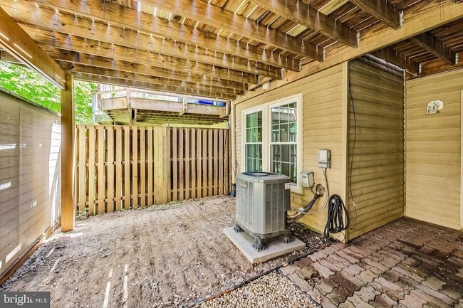 Building Photo - 5 Drumcastle Ct