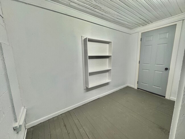 Building Photo - 2 Bed 1 Bath House in Paducah