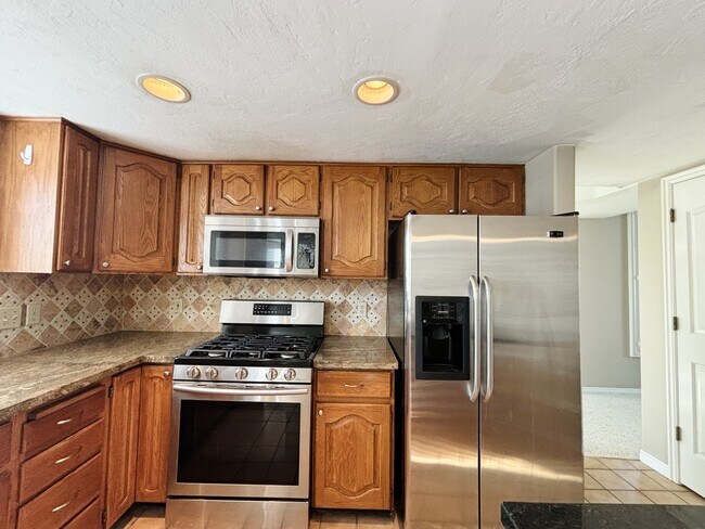 Building Photo - 10152 Snow Iris Way