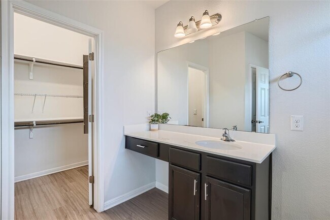 Building Photo - 821 Durness Dr