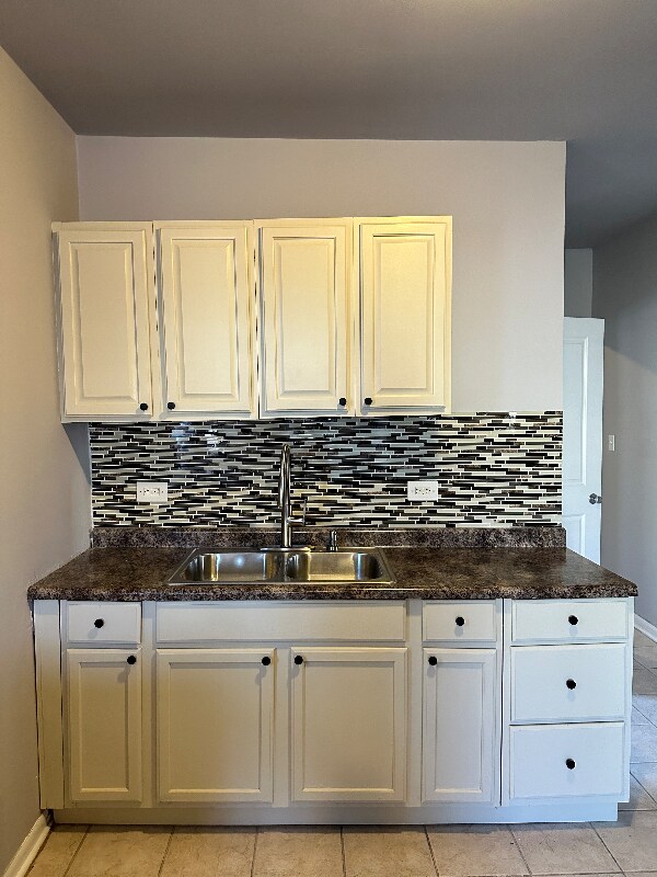 Building Photo - 2020 W 69th Pl