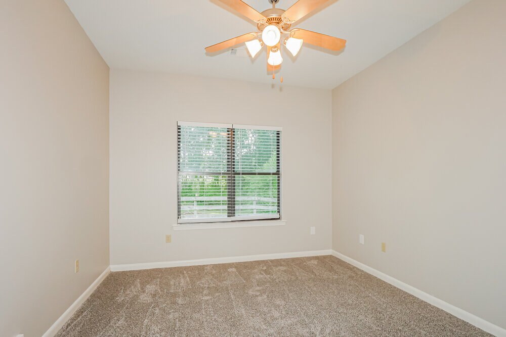 Building Photo - 60 Willow Crest Cove