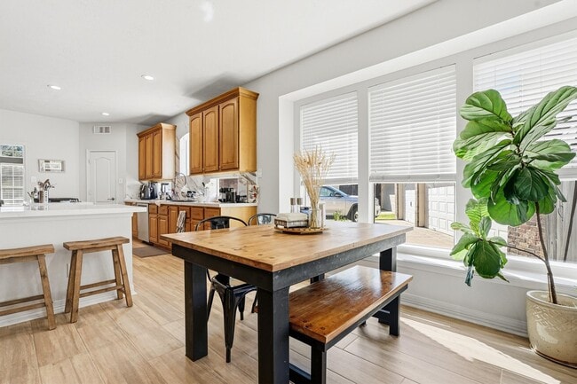 Building Photo - 6119 Durango Bay Ln