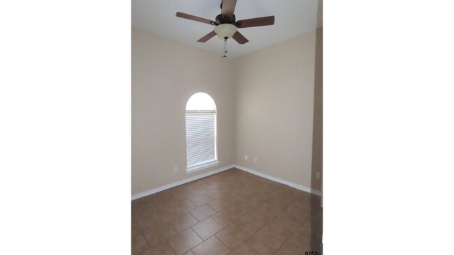 Building Photo - 21206 Altuda Ln