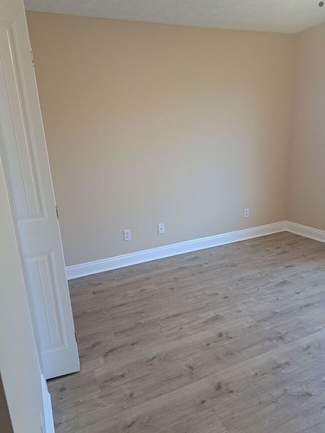 Building Photo - 2950 Palmetto Ridge Way