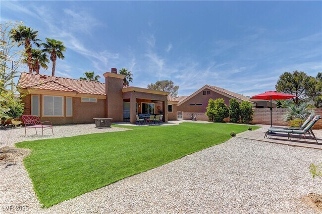 Building Photo - 8912 Signal Terrace Dr