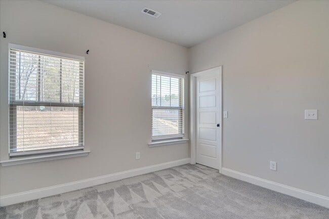 Building Photo - 4 bedroom, 2.5 bathroom in Harlem, GA with...