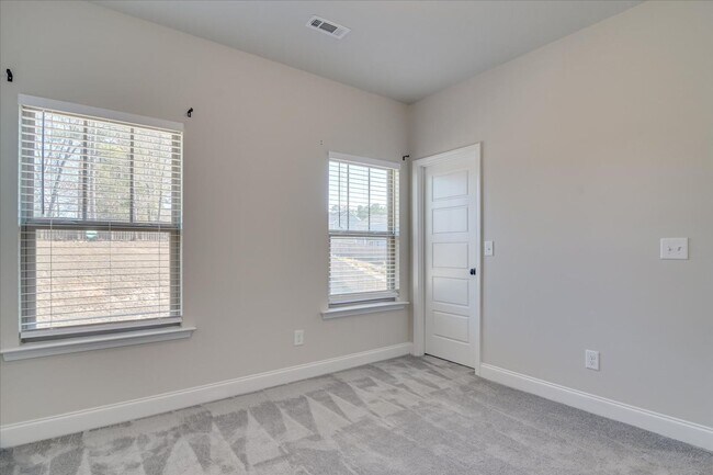 Building Photo - 610 Turtle Crk Ln