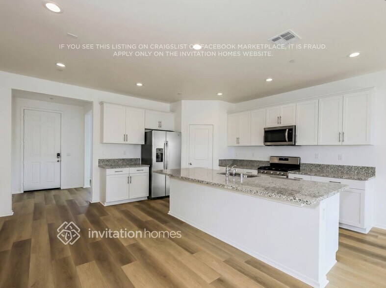 Building Photo - 27195 Goldstone Dr