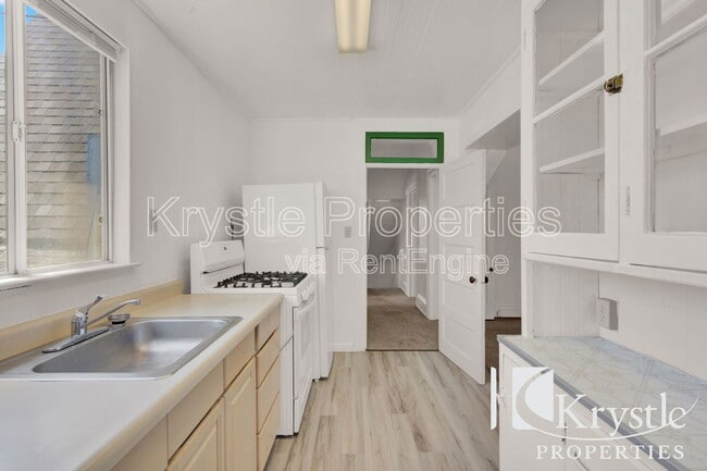 Building Photo - 1130 Marin St