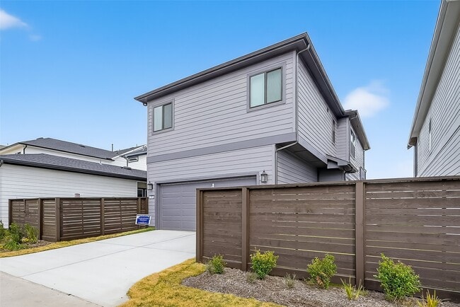 Building Photo - 3311 Full Bellied Ln