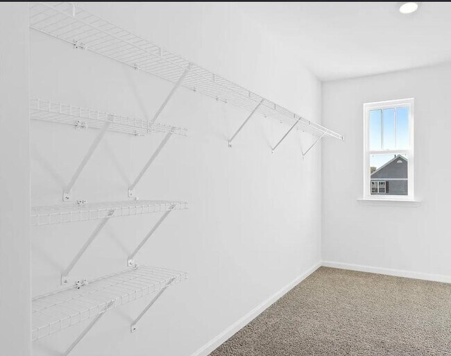 Building Photo - 64 Providence Walk Dr