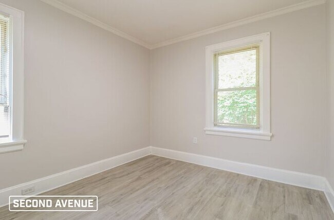 Building Photo - 1115 Woodlawn Ave