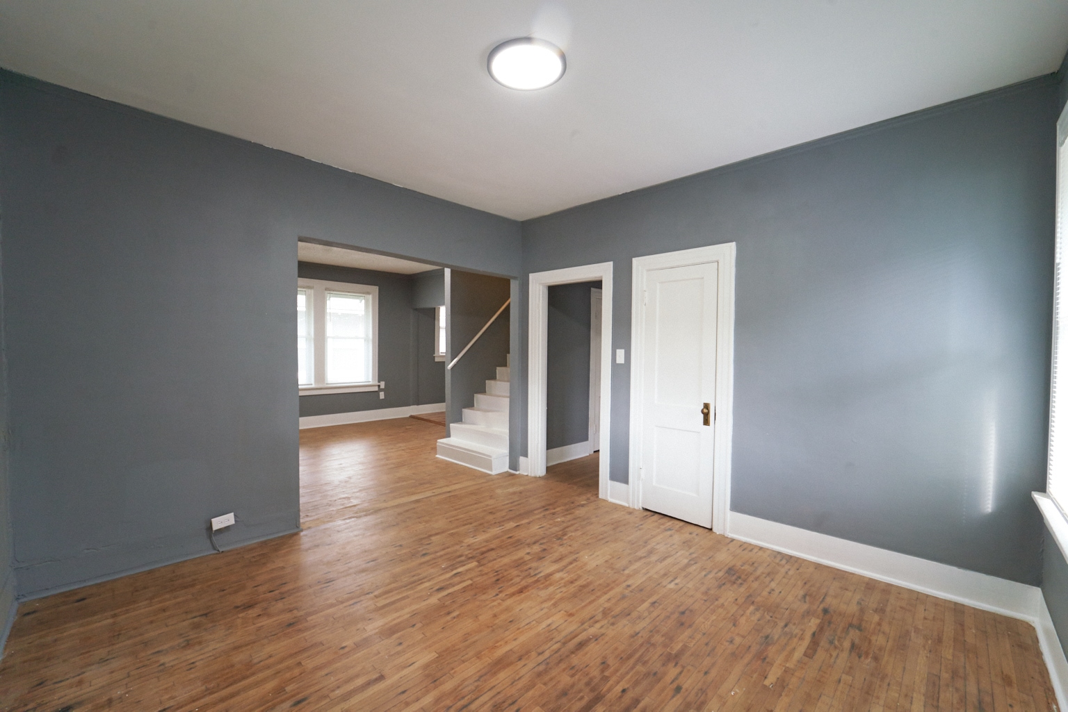 Building Photo - 910 N Evergreen St