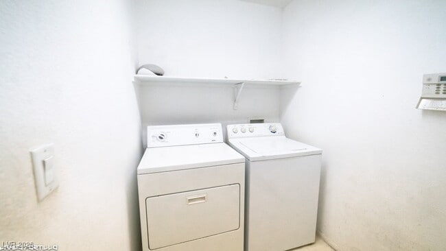 Building Photo - 5028 Stumbling Colt Ct