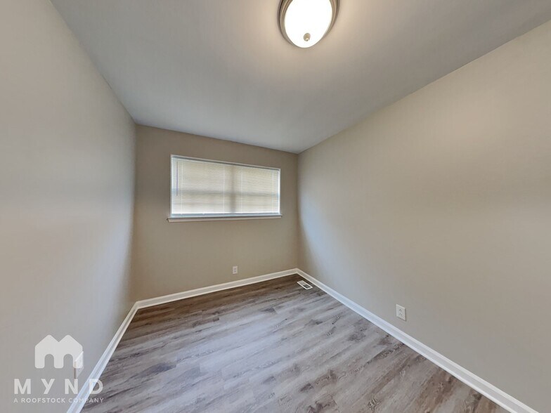 Building Photo - 453 Westgate Blvd