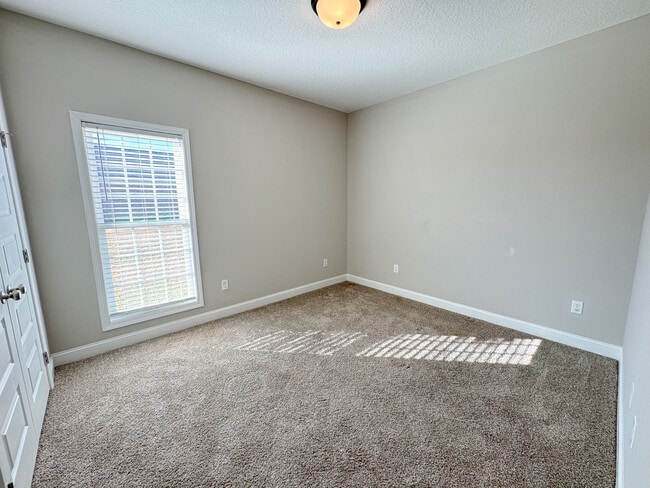 Building Photo - 312 Old Rockdale