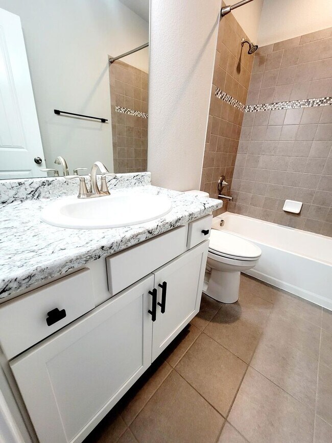 Building Photo - 7376 Peachleaf Dr