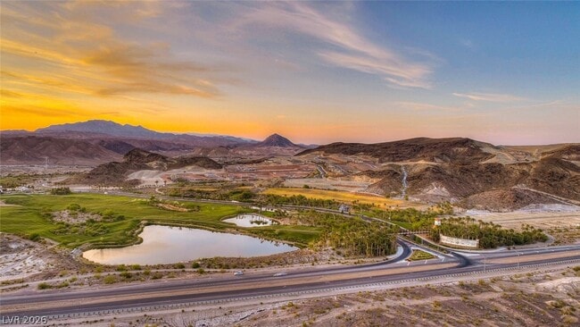 Building Photo - 11 Flora Sagio Ave