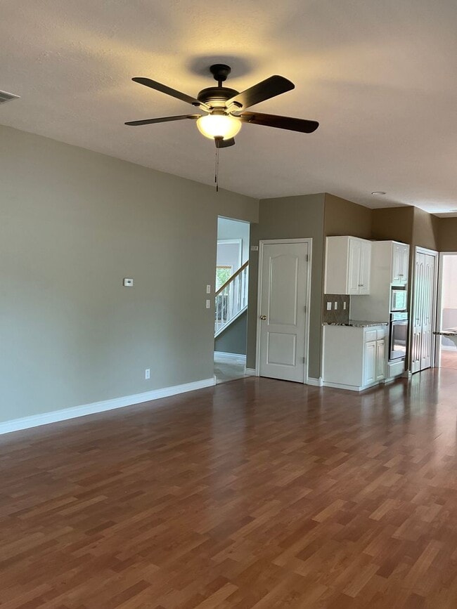 Building Photo - Beautiful House in Desirable South Gateway...