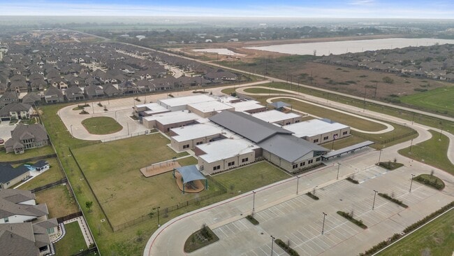 Building Photo - 26119 Beaming Zenith Wy