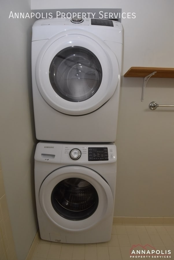 Building Photo - 643 Oakland Hills Dr