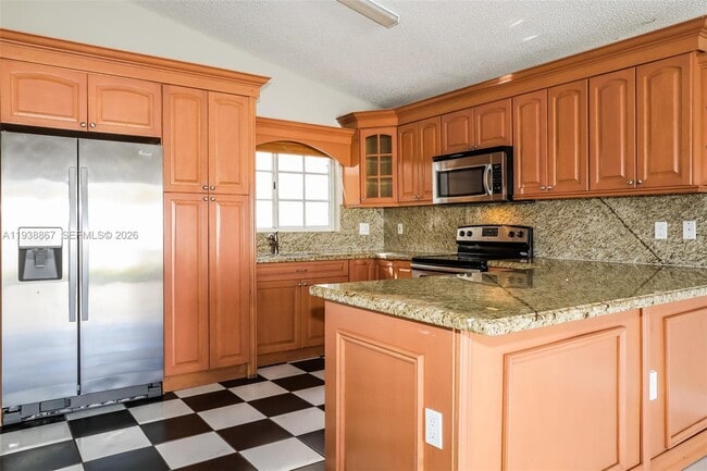 Building Photo - 5860 SW 150th Ave