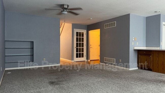 Building Photo - 761 S Laurue Dr
