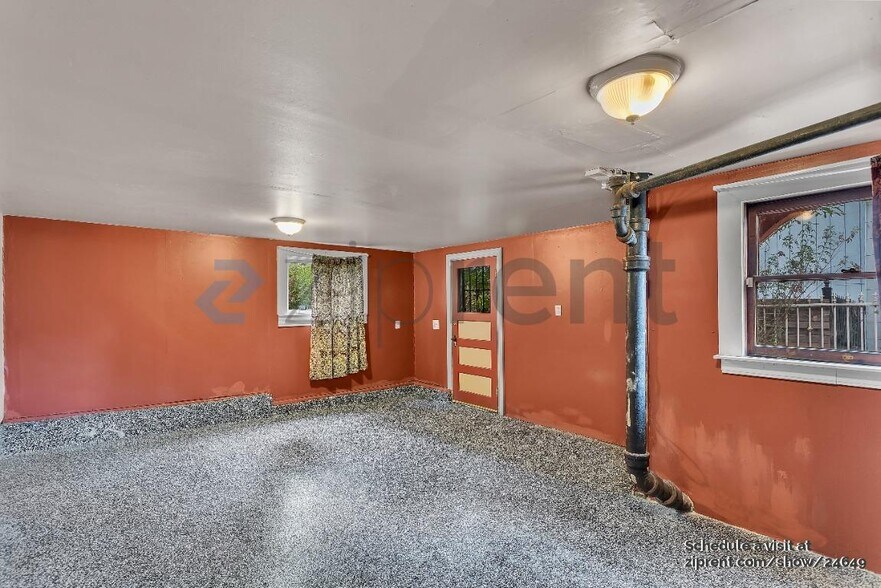Building Photo - 1801 E 24th St