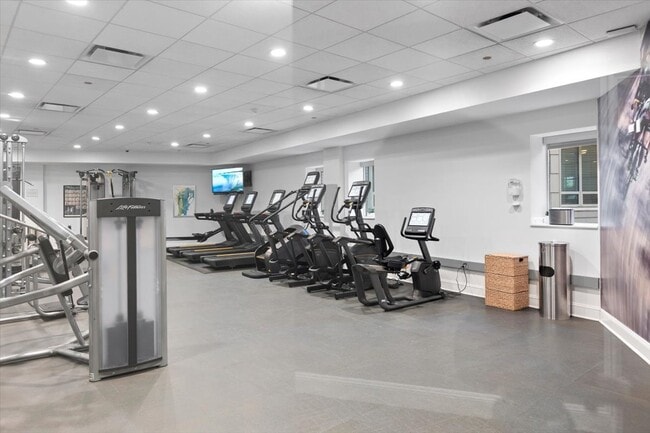 Building Photo - 850 N Lake Shore Dr