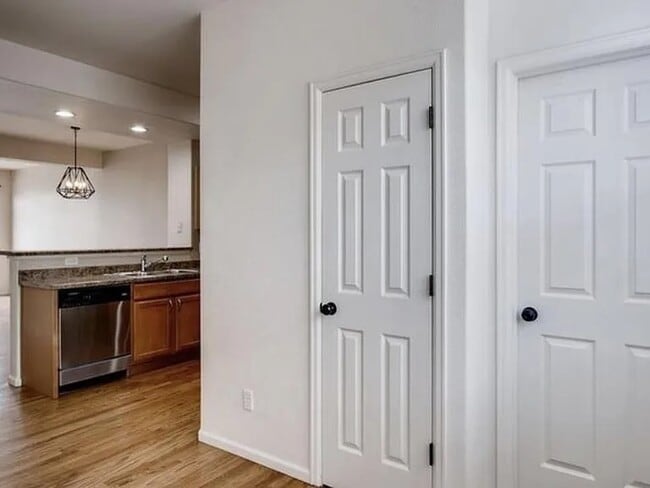 Building Photo - 5453 Water Tower Promenade