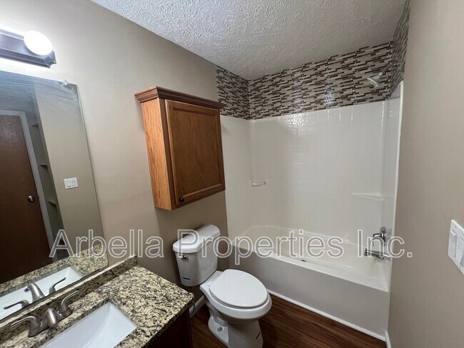 Building Photo - 169 Minga Dr
