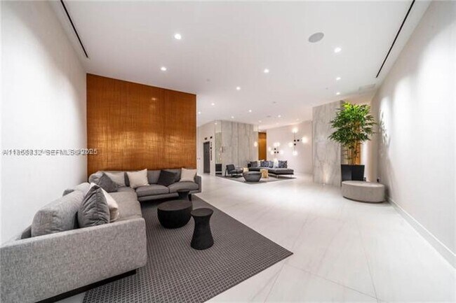 Building Photo - 17550 Collins Ave