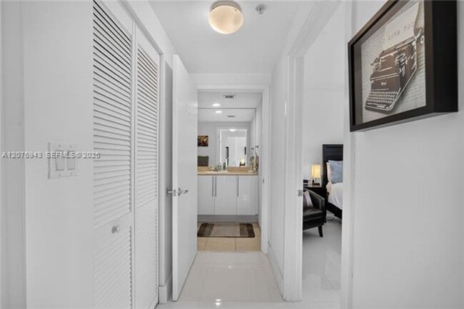 Building Photo - 335 S Biscayne Blvd