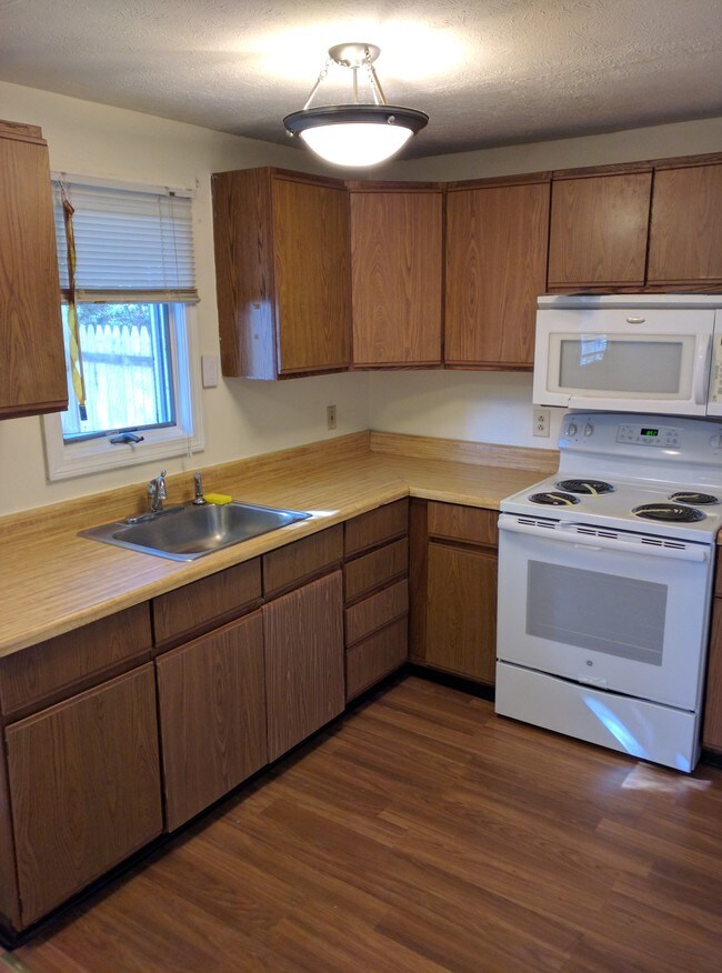 Interior Photo - Ocean Brook