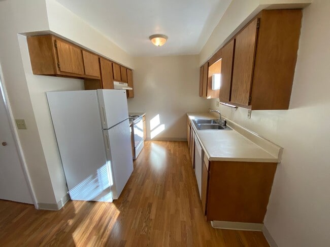 Building Photo - 124 Karen Way