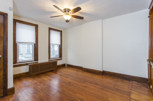 Building Photo - 202 Baldwin St