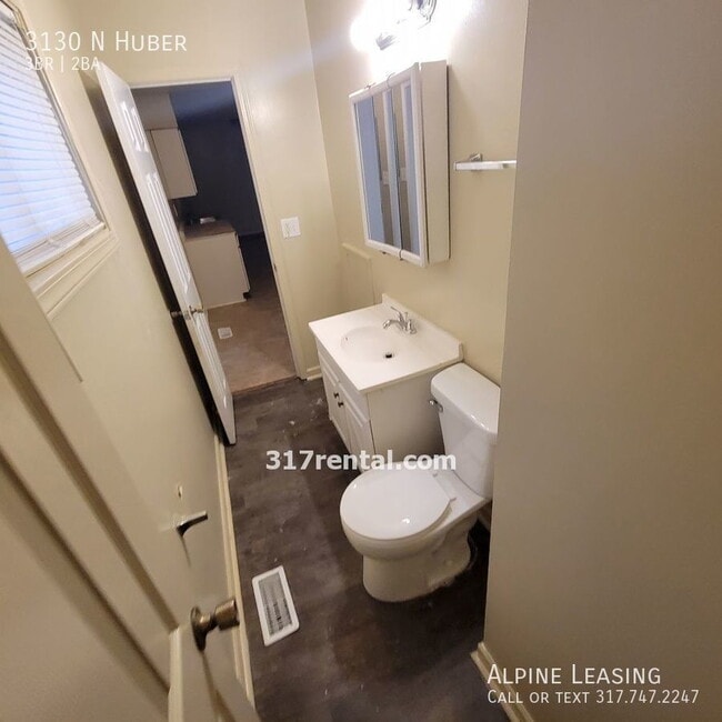 Building Photo - Beautiful 3 bedroom