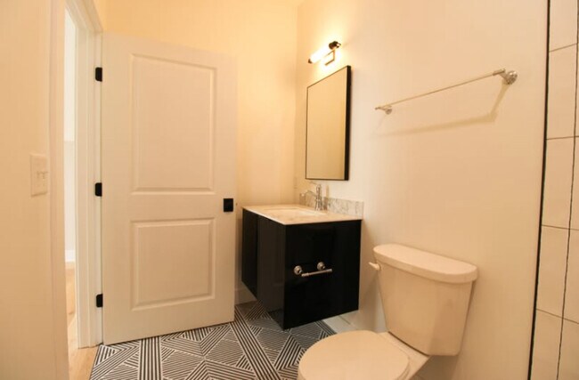 Building Photo - City Hall