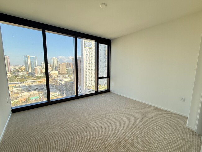 Building Photo - Park at Ward Village 2 bedroom 1 bath 2 parking stalls available now!